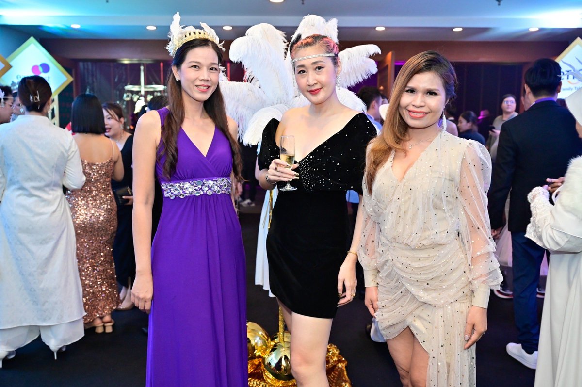 Thanidamtl's tweet image. ความสุขของชีวิต คือ การที่มีอิสรภาพในการใช้ชีวิต ฉันโชคดีที่ได้เข้ามาสู่อาชีพนี้ อาชีพที่เปลี่ยนแปลงฉันให้เป็น smart and strong woman อย่างสมบูรณ์แบบ 
#miraclecareer 
#lifeinsuranceagent
#muangthailifeassurance
#gastbynightparty
#apexconvention2023 
#MDRTmtl 
#apexageas