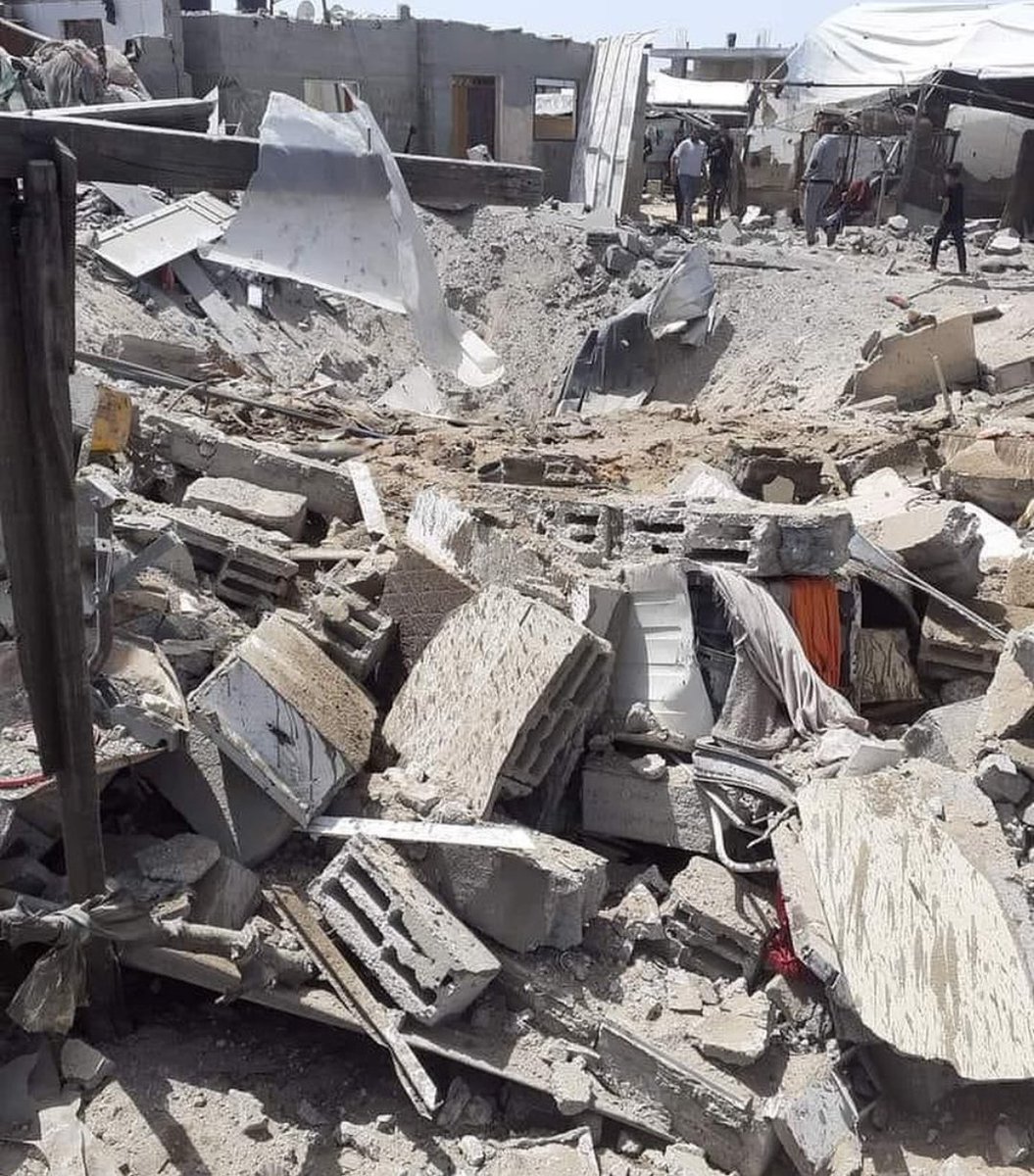 imamaliph's tweet photo. #Gaza_under_attack
Don't Become Selfish !
Atleast Whatever You Can Do For Palestine ! 🇵🇸 Even If It Is Just Showing Your Solidarity With Them Via Tweets !
They Need Our help ForGodSake !!!
#EndIsraeliApartheid https://t.co/YRE4j6ydWR