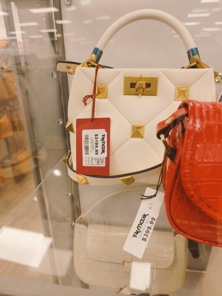 Designers Hand bags👜👜👜 #handbags #bags #designers #Valentino #tkmaxx #كاس_خادم_الحرمين_الشريفين #swfc #LesFlammes2023 #imran_Khan #LeafsForever #TheKerelaStory #GuardianesDeLaGalaxia3 #TOTP #TearsOfTheKingdom #talkwithbecky