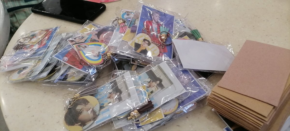 Freebies here!, 😍😍

#NamWoohyunAtMUPH23 #NamWoohyunInManila2023
