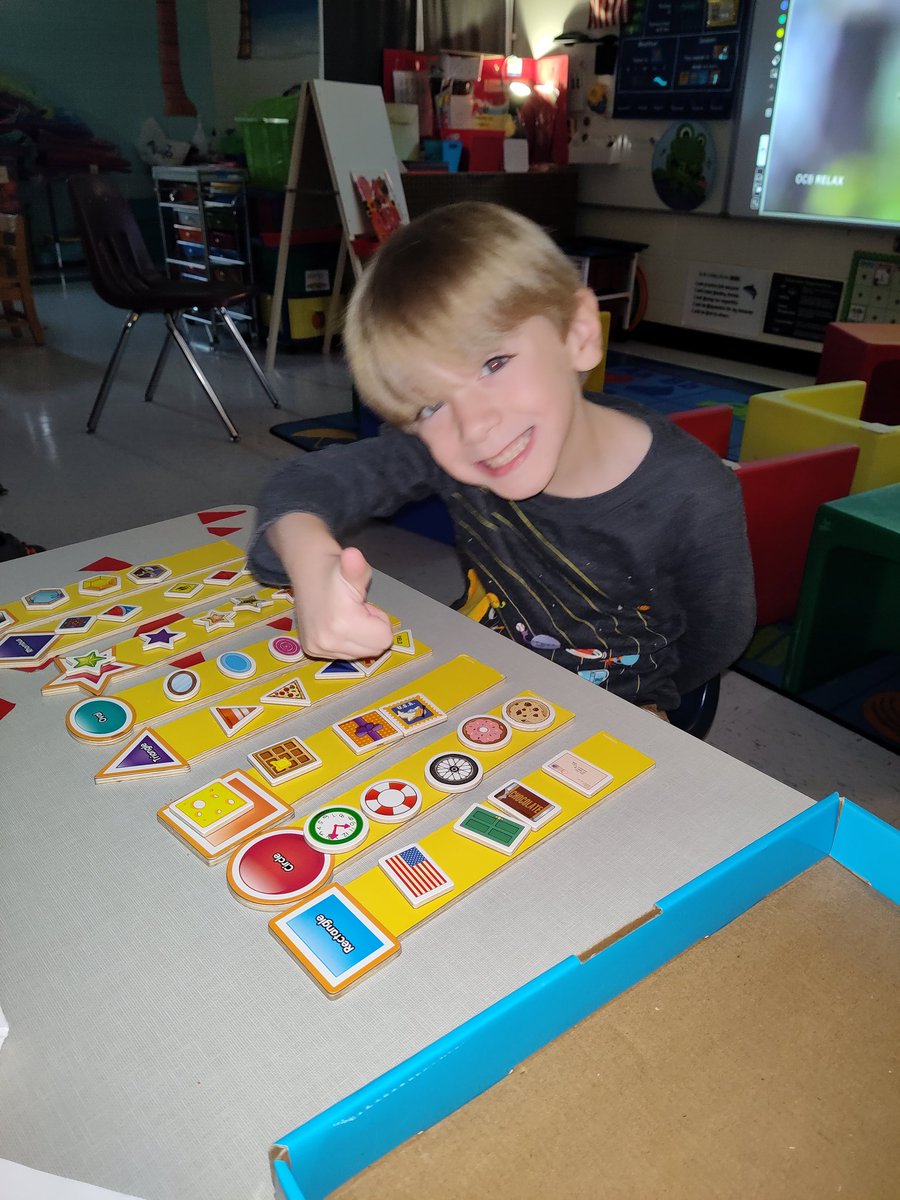 JMBOYKIN38's tweet photo. Thumbs up to learning @SufVAschools @KSEsharks @SPS_SpecialEd https://t.co/EwgcesTxZy