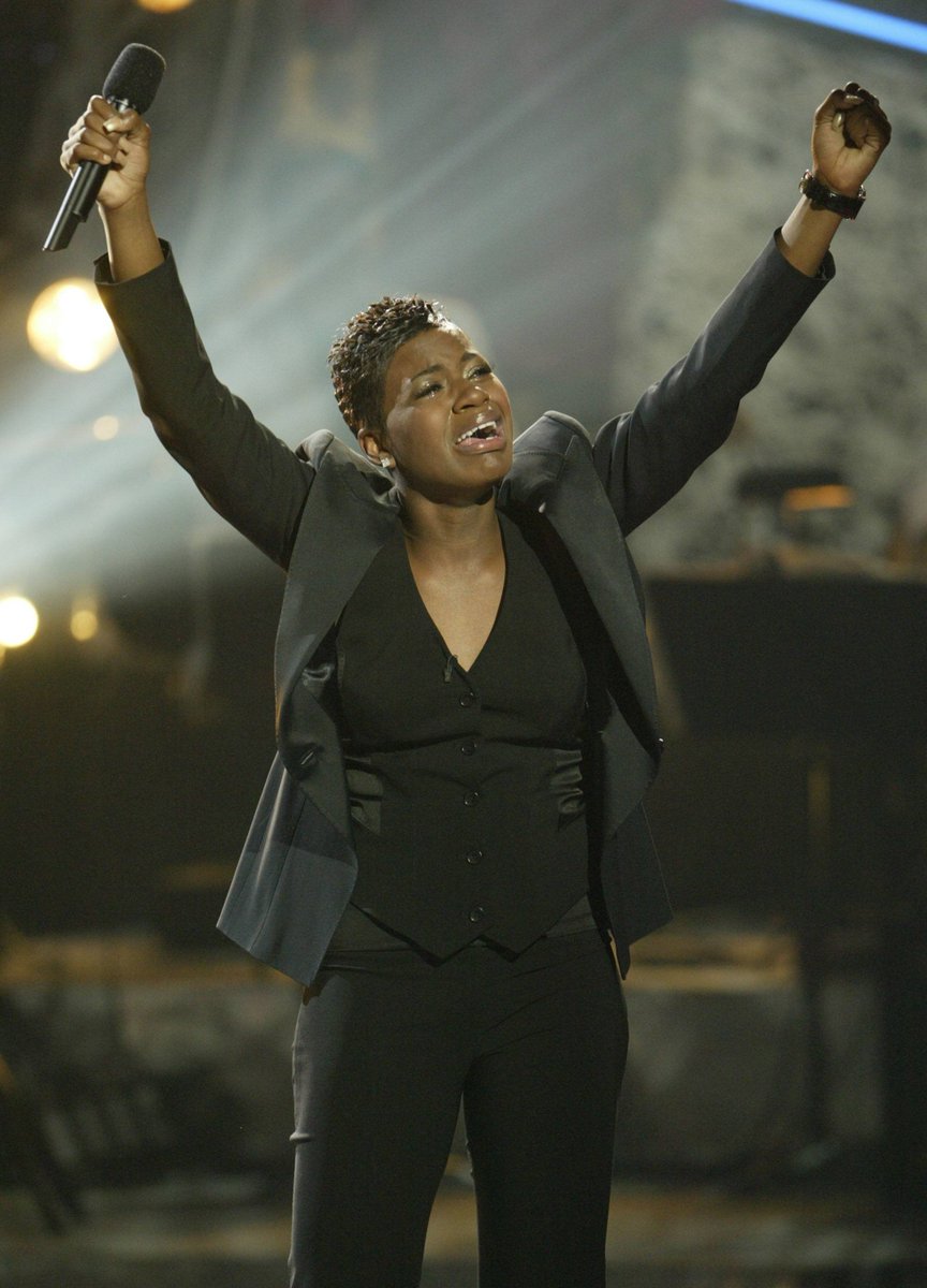 XOANTY's tweet photo. May 26th, 2004. Fantasia Barrino had every household in America in tears. https://t.co/CewGZ0G4MZ