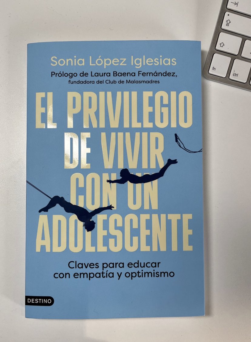 “El Privilegio de Vivir con un adolescente” mi libro sobre cómo acompañar la ADOLESCENCIA desde el optimismo y la calma ya está en todas las librerías 
 planetadelibros.com/libro-el-privi… <a href="/EdDestino/">Ediciones Destino</a>