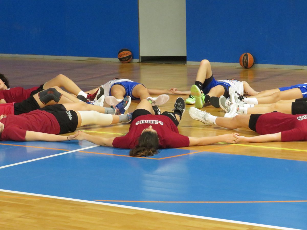 i_am_winners's tweet photo. The first moment of the day

¿ Qué hace funcionar un gran equipo ?. ¿ Por qué hay equipos que dan el salto de bueno a genial ?

#11añoswinners #11añosbaloncestofemenino #transformandolasideas #accionesyemociones #workwithstyle https://t.co/WRy7tnmmlH