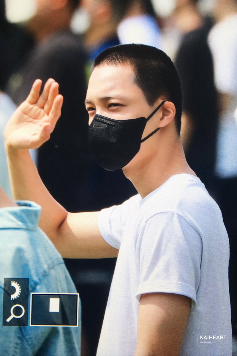 KAI_HEART_114's tweet photo. 230511 충성🫡
#언제까지나_종인이와_함께할게
#AlwaysHereForJongin 
#카이 #KAI  #종인 @weareoneexo https://t.co/FGlHO0nDKt