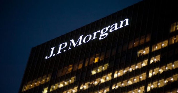 emineborsa's tweet photo. * JPMorgan CEO'su Jamie Dimon, federal borçlanma tavanı konusunda Kongre'de yaşanan anlaşmazlığın, çözümsüzlüğün ve ABD'nin temerrüde düşmesi potansiyelinin bir finansal panik yaratabileceği uyarısında bulundu. https://t.co/keix2ppS32