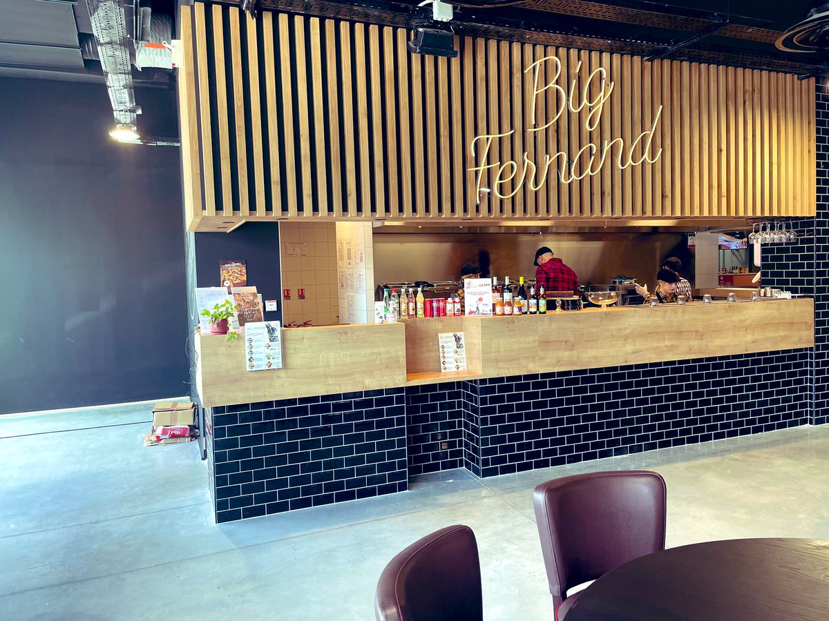 Cotebasquepeopl's tweet photo. On vous en avait parlé l’an dernier: Moma kitchen est enfin ouvert ! Le food court se trouve à Marinadour à #Bayonne https://t.co/yZi4ucrBJr