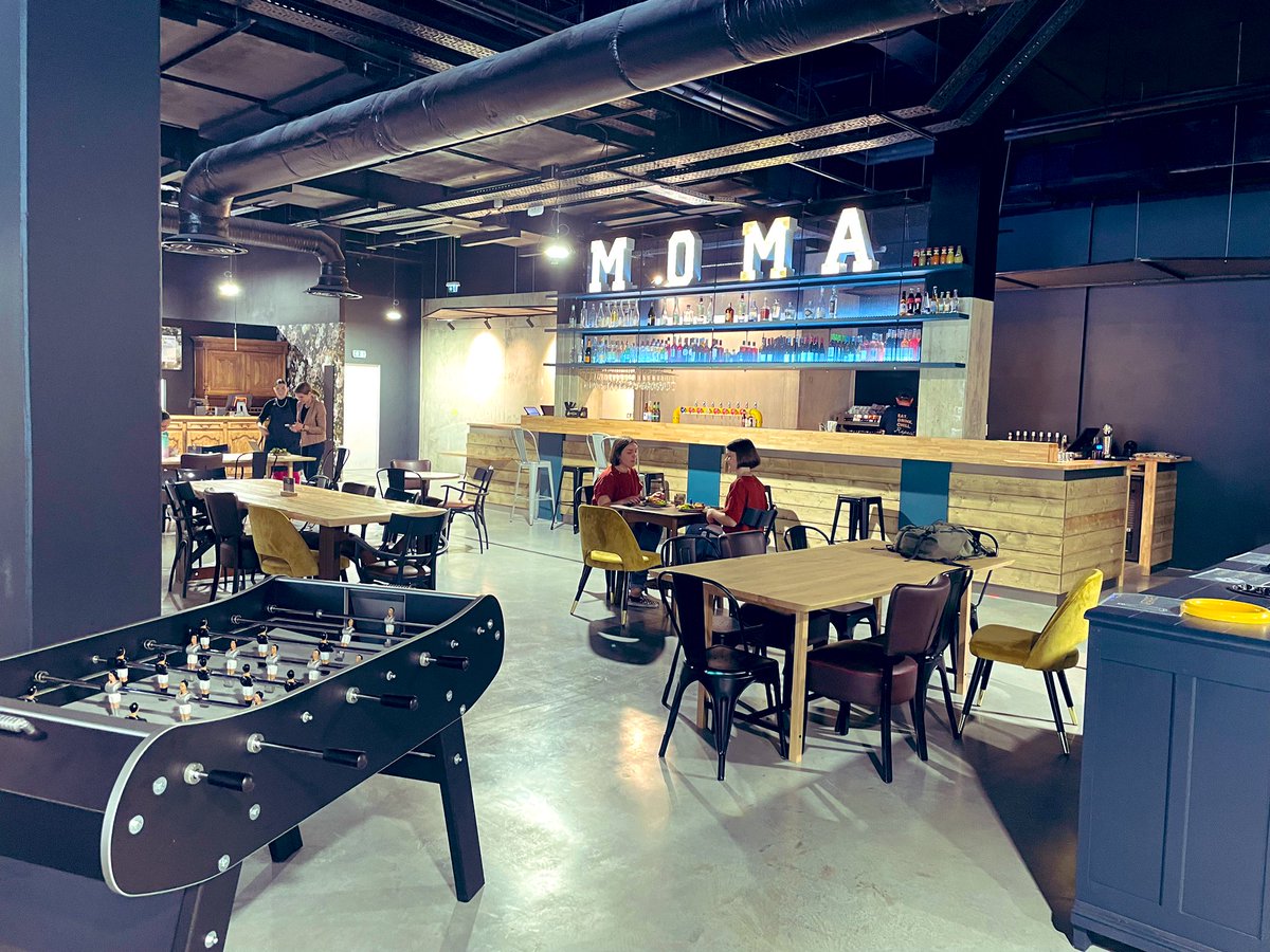 Cotebasquepeopl's tweet photo. On vous en avait parlé l’an dernier: Moma kitchen est enfin ouvert ! Le food court se trouve à Marinadour à #Bayonne https://t.co/yZi4ucrBJr