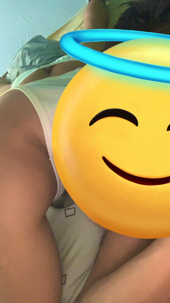 Choee01650770's tweet photo. Solo te dejan vestido y alborotado 
Me quedaron mal para el trío ni modo a dormir 🥱 
@RegiolandiaMTY https://t.co/VnE6Bk7d9a