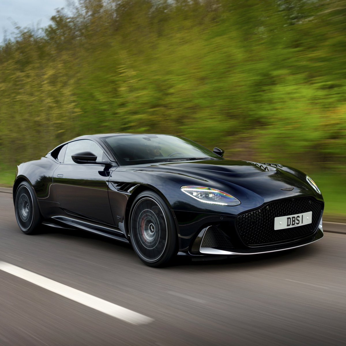 “After five years, the ‘brute in a suit’ is ready to retire, but not before flexing its muscles, bursting a few shirt buttons, and tearing off its tie.”

Read my review of the Aston Martin DBS 770 Ultimate - now live on Robb Report: robbreport.com/motors/cars/fi…