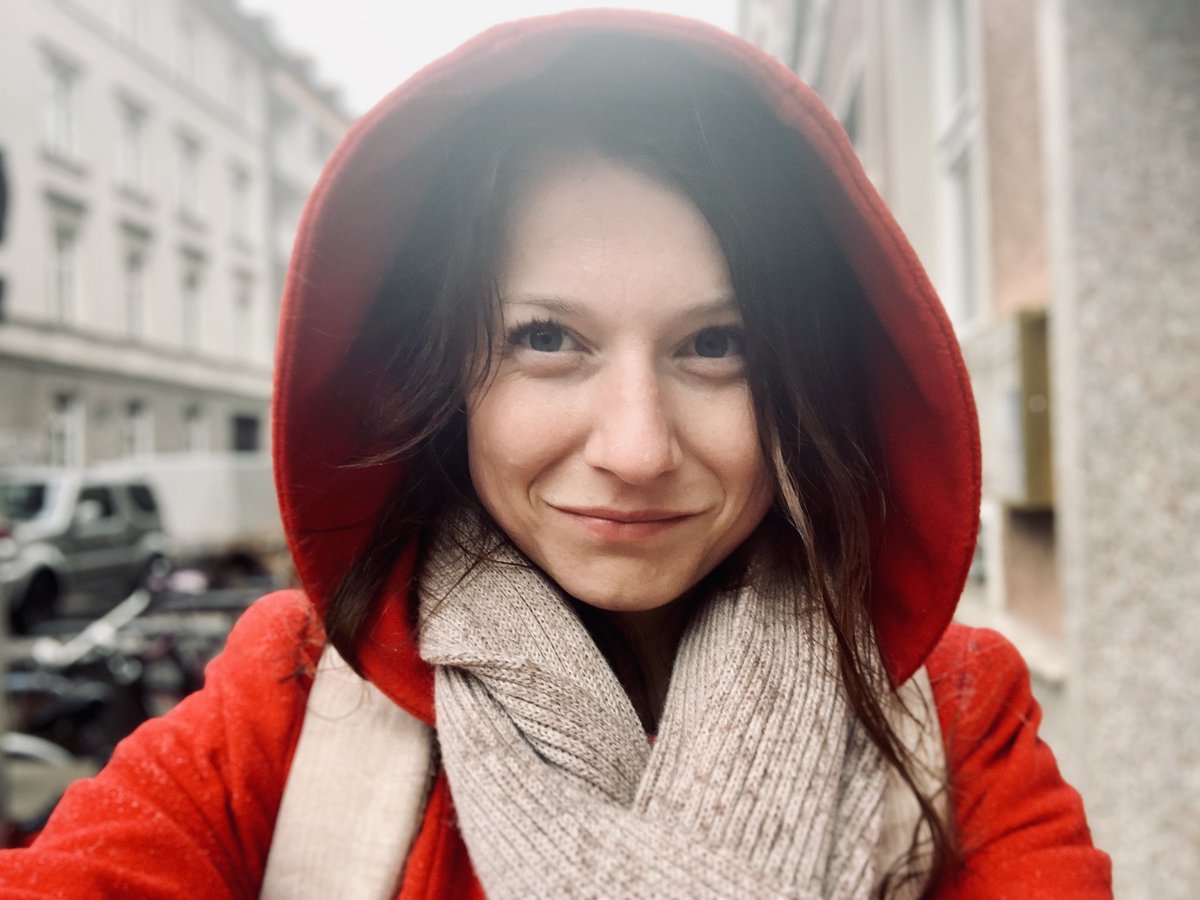 Laura Niebling tweet media