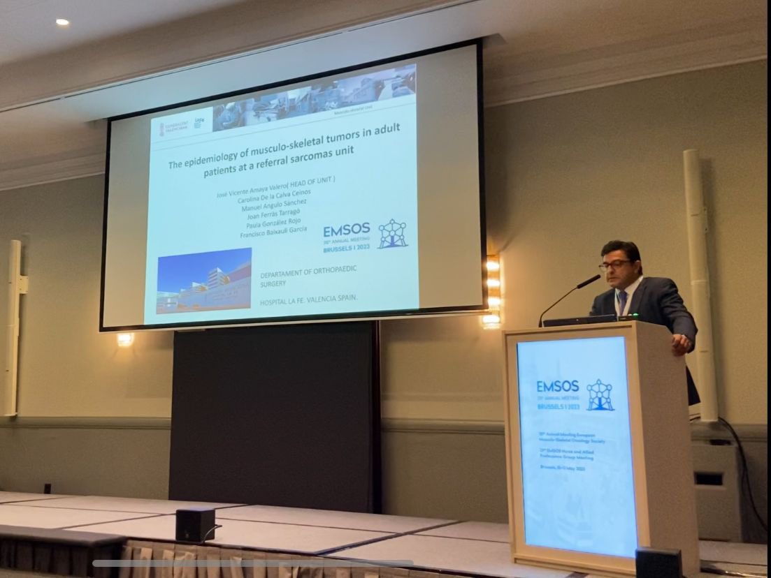 COTLaFe's tweet photo. Ayer el Dr.Amaya @josevicenteamay presentó el trabajo  “The epidemiology of musculo-skeletal tumors in adult patients at a referral sarcoma units”  👨🏻‍💻 realizado por el equipo de Oncología Musculoesquelética 🦾🦿 en el congreso anual europeo de la #EMSOS2023 🇧🇪 https://t.co/6xSYDMxhws
