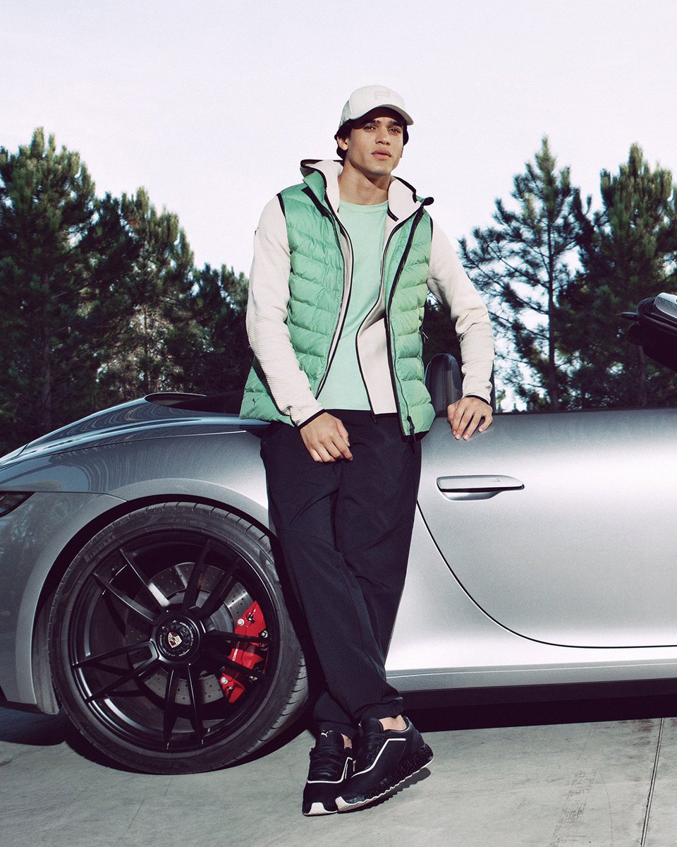 JashanmalBH's tweet image. The new Sport Collection draws inspiration from forests and nature, delivering sportswear that is both highly functional and stylish. 

#PorscheDesign #Sportcollection #sportswear #stylish #sports #fashion #JashanmalBahrain #Bahrain
