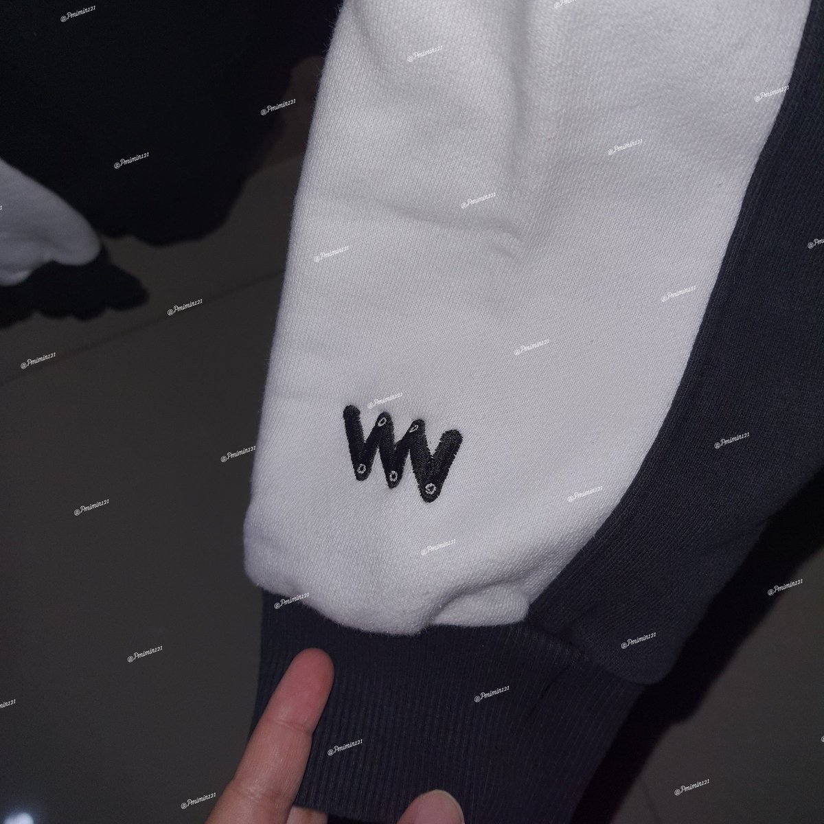 CUTEZERO09's tweet photo. สเวตเตอร์ฮู้ดซิปครึ่ง WV PROJECT แท้💯 สีดรอปเล็กน้อย 1สเต็ปไม่มีตำหนิ ไซส์ อก58cm/ยาว27นิ้ว ราคาปกติ 1,700฿ ขาย 300฿ 📮40
#สเวตเตอร์มือสอง #ส่งต่อเสื้อผ้า #สเวตเตอร์ #พรีออเดอร์เกาหลี #ไอดอลใส่ #ส่งต่อเสื้อผ้ามือ2 #ส่งต่อเสื้อผ้ามือสองราคาถูก #WVPROJECT https://t.co/vISeyFlfXT