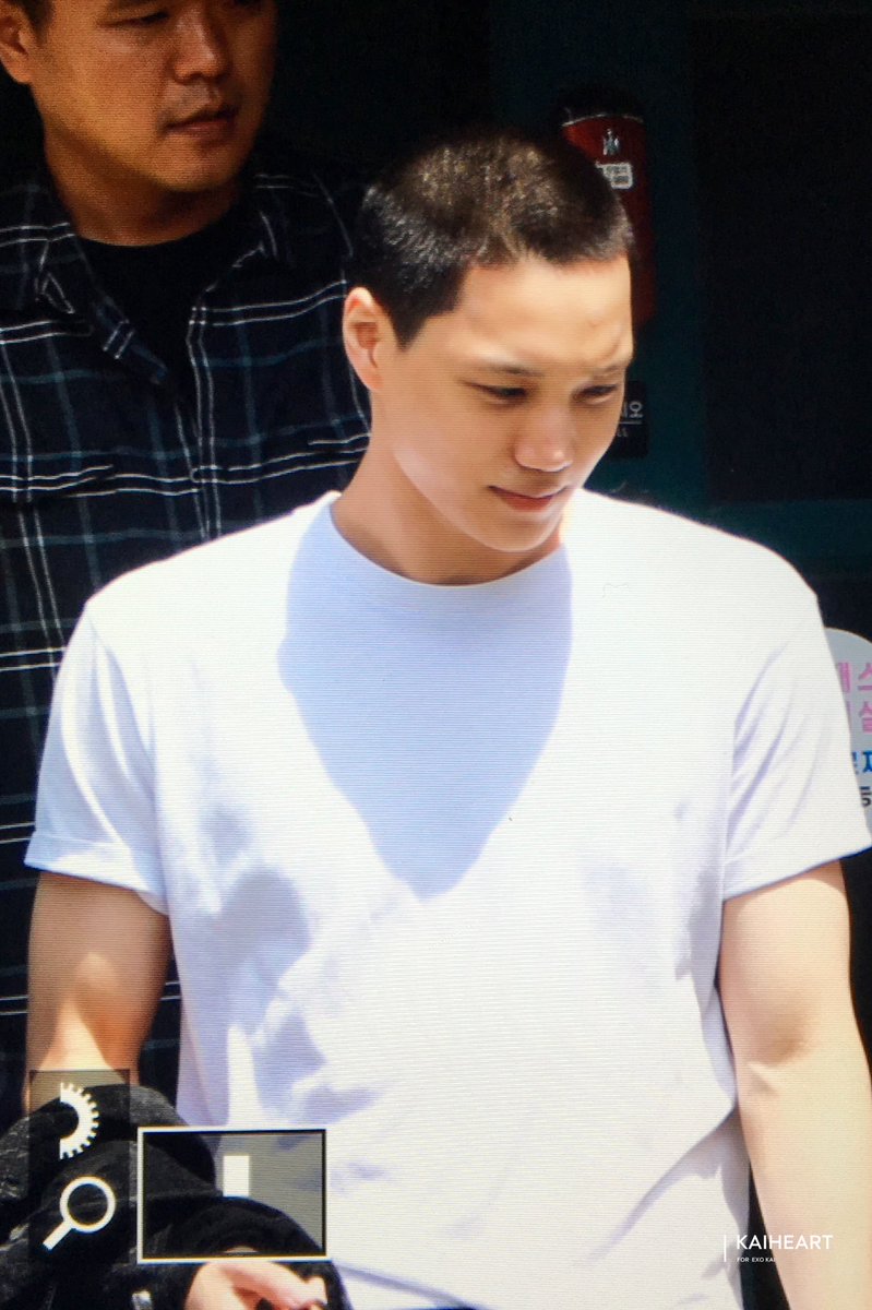 KAI_HEART_114's tweet photo. 230511 우리 건강한 모습으로 다시 만나❤️💛
#언제까지나_종인이와_함께할게
#AlwaysHereForJongin 
#카이 #KAI  #종인 @weareoneexo https://t.co/1hivFztL8B