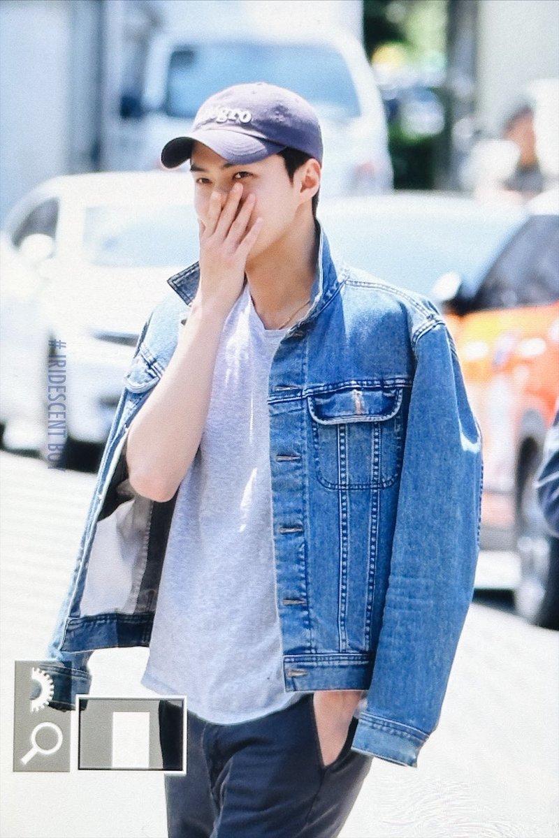 xunqi_indonesia's tweet photo. 230511 Sehun Update🧡

mengirim jongin ke militer🥺😭

cr iridescent_boy 
#SEHUN #세훈 #엑소세훈 https://t.co/66s3tdfQJk