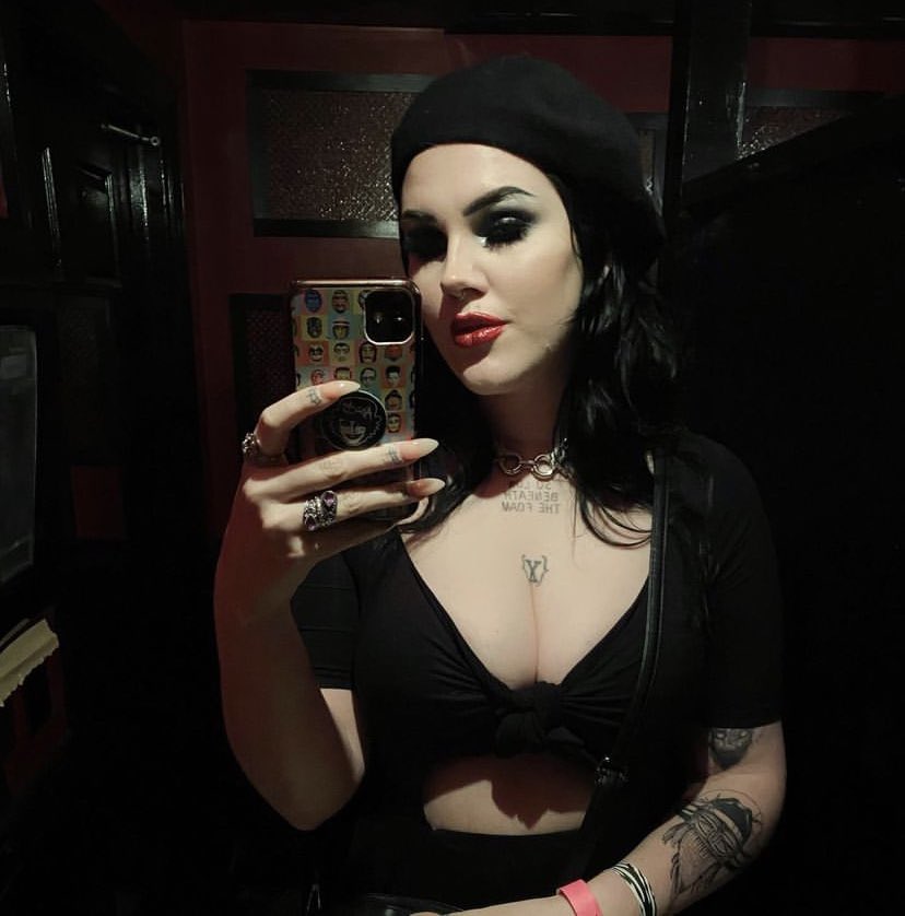 canigetalaserwhip ꒦꒷꒦꒷꒦ on Twitter: "📸😠"