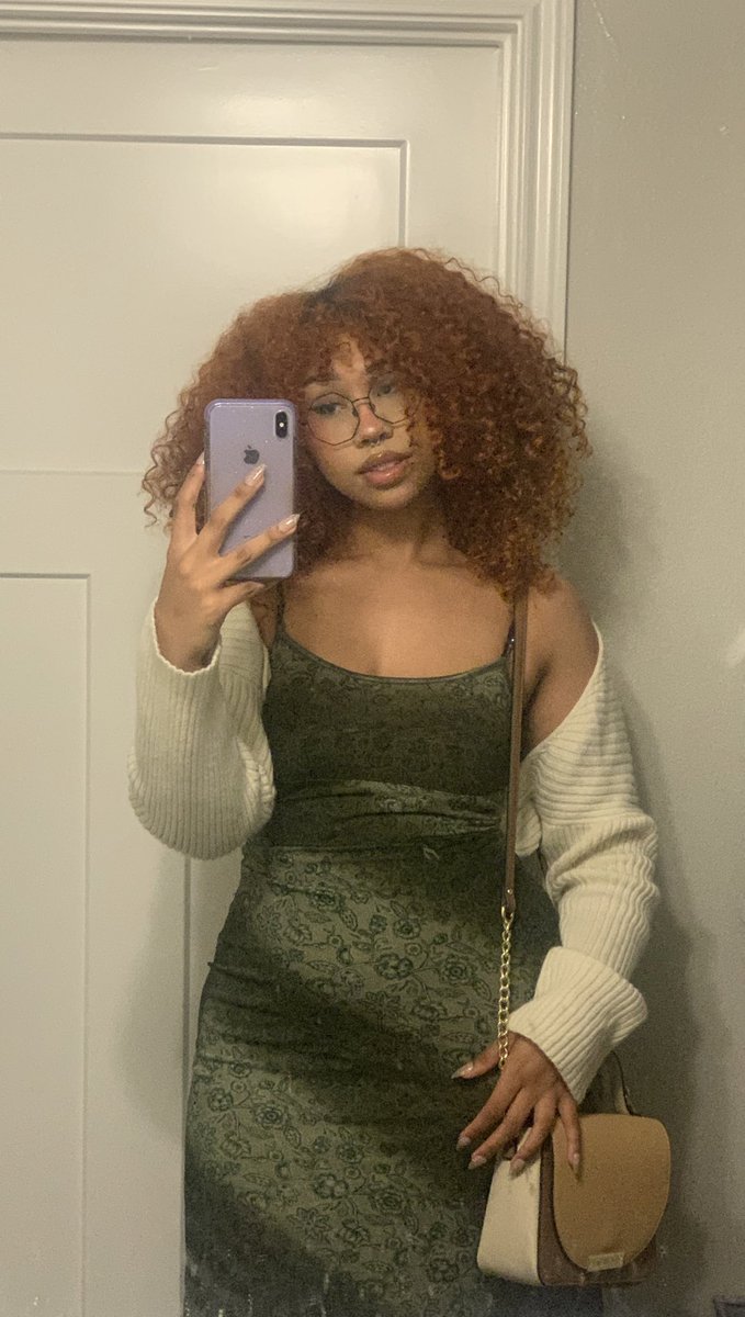I am the queen of taking cute pics but never sharing so hi