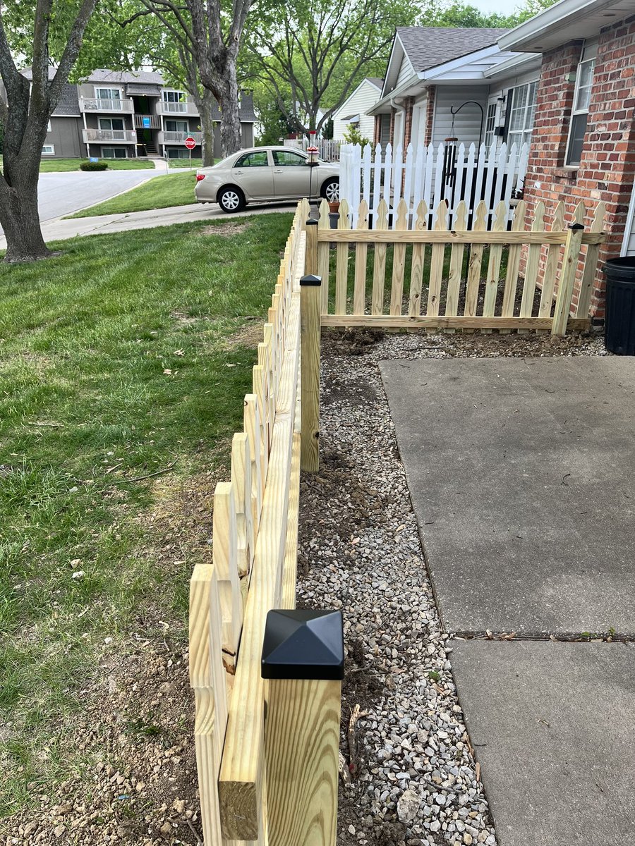9367LLC's tweet photo. Wrapped up a fence today before launching into our next big cabinet job! Very pleased with how it turned out. Will be painting it in a couple months after the pressure treated wood has a chance to off gas a bit. #fence #woodworking #smallbusiness https://t.co/NO5LXXbVTq