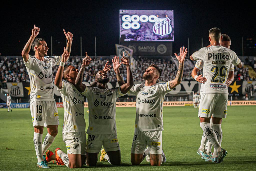 Tudo acontece no tempo de Deus! 🙌🏾
Feliz demais em ajudar a equipe com um gol e uma assistência. Seguimos evoluindo e crescendo dia após dia. Com muito trabalho e humildade vamos chegar onde queremos. 🙏🏾 Vamos <a href="/SantosFC/">Santos FC</a> ⚡️👊🏾