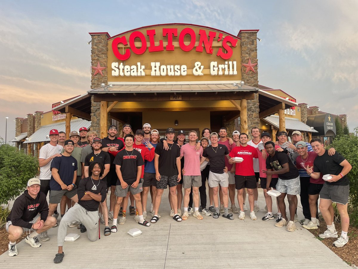 UARMBaseball's tweet photo. Thank you, Paul and Michelene Davis!

Thank you for sponsoring our team meal prior to the start of the Plains District Tournament. Go Bucks! ⚾️ https://t.co/ZNvaetskWH