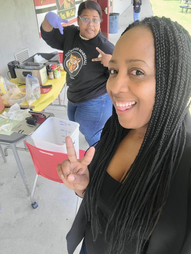 iyaixchel's tweet photo. Happy Teacher Appreciation Compton-Chavez &amp; Marshall! Love y’all for all that you do!!! https://t.co/XToZiWjqN5