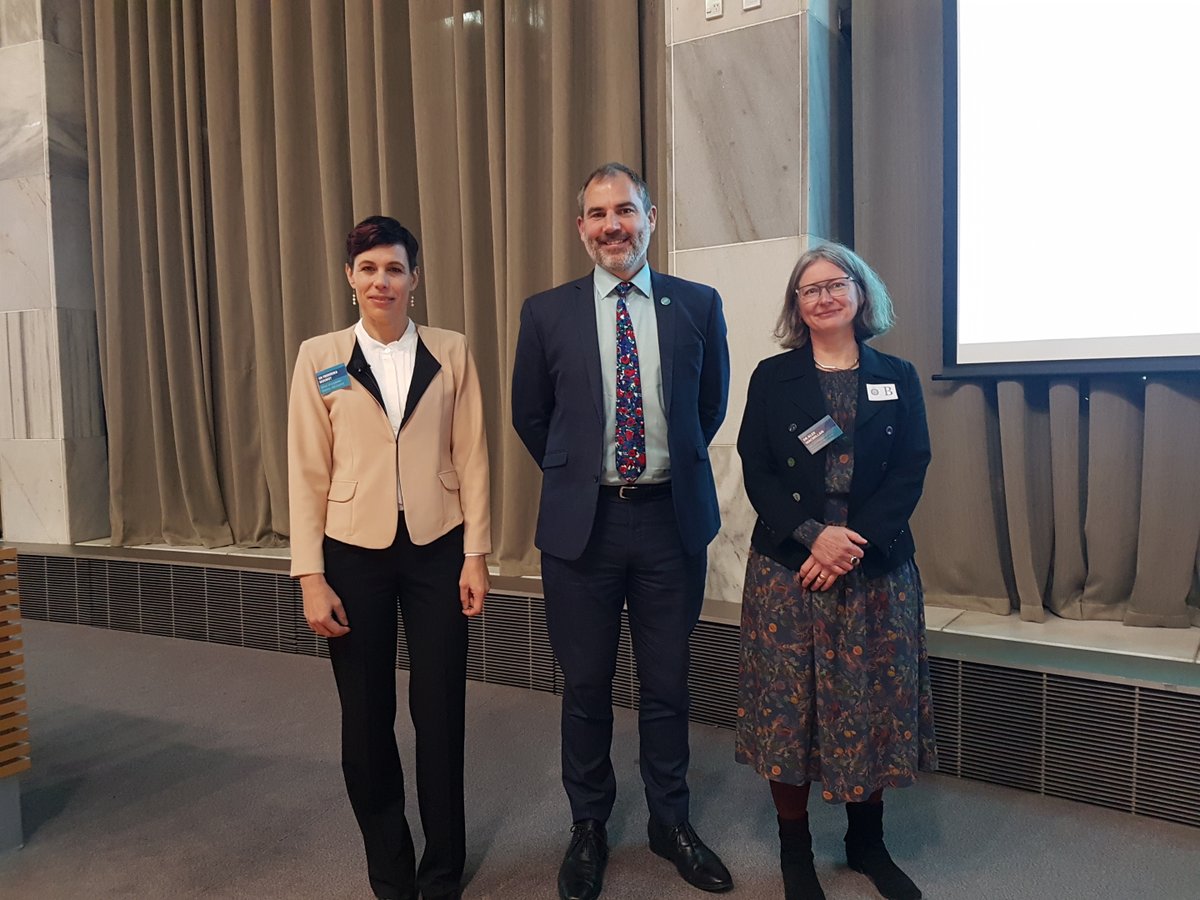 Frederika Mourot <a href="/gnsscience/">GNS Science Te Pū Ao</a> &amp; Alex Macmillan <a href="/otago/">University of Otago</a> presented their research on the impact of climate change on groundwater and health to MPs at the Speaker’s Science Forum last night. 🚰🌏 ⚕️
Thanks to host @bennett4np &amp; partners
 @science_nz, @UniversitiesNZ &amp; <a href="/IRANZresearch/">Rob Whitney</a>