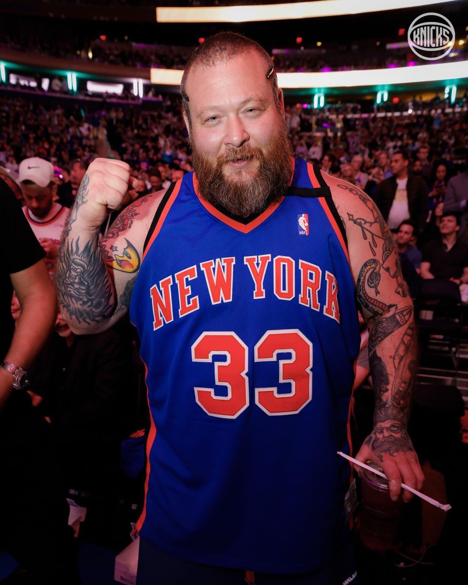 lespecial luke tweet media