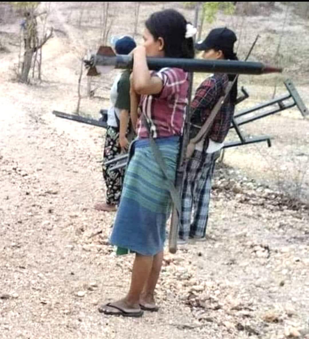 Recently posted pictures of women revolutionaries with flip-flops in battlefield areas in upper Burma show #Myanmar people's collective will to eradicate military dictatorship.  

facebook.com/photo/?fbid=10…