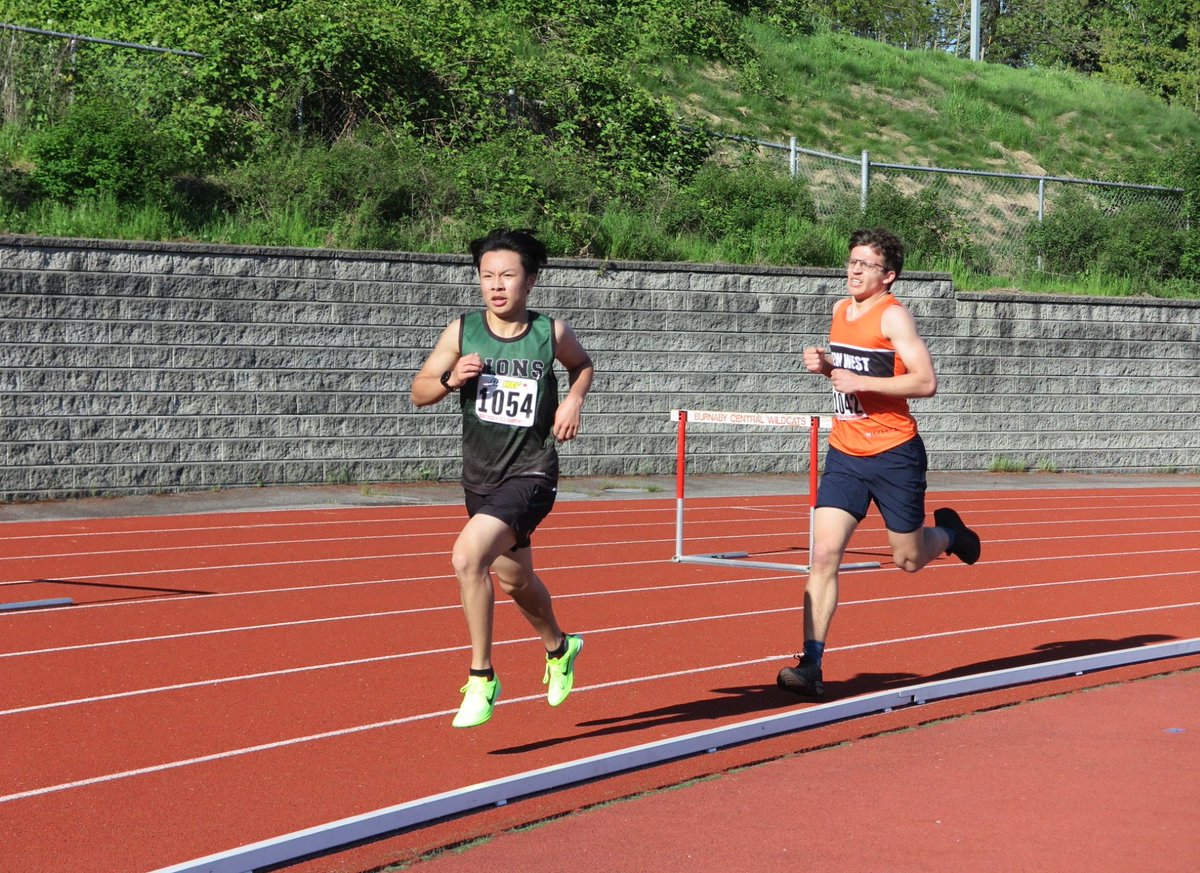 Serene Ho (@sereneklho) on Twitter photo District Track & Field Championships <a href="/BNWSAA/">Burnaby New Westminster Schools Athletic Assoc.</a> continued today under the blazing heat. Featured here are some of the 3000m runners. 🏃♀️🏃 District Track & Field Championships <a href="/BNWSAA/">Burnaby New Westminster Schools Athletic Assoc.</a> continued today under the blazing heat. Featured here are some of the 3000m runners. 🏃♀️🏃