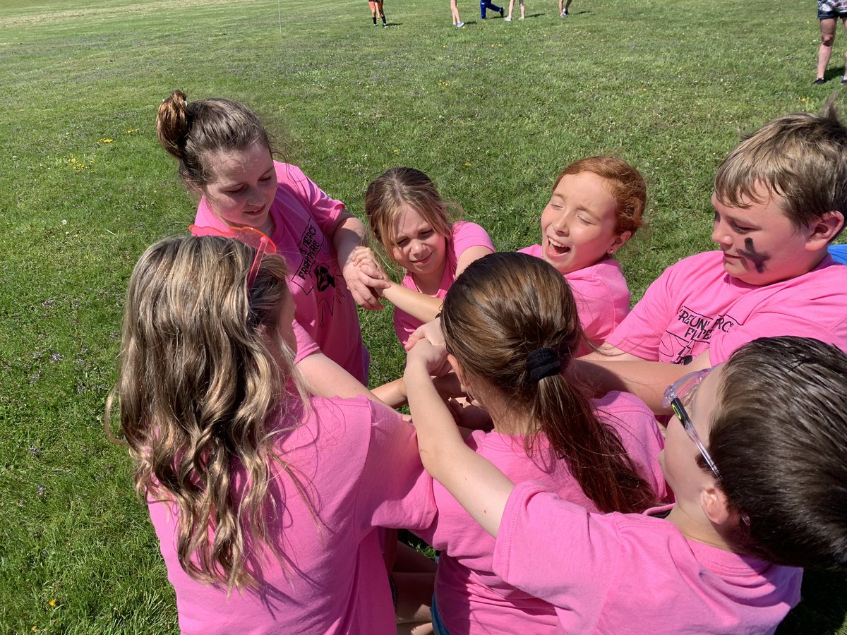 MattFreund3's tweet photo. The kids did a great job at our Olympics today! They’ll sleep well tonight! @VV_Voyagers https://t.co/ErGl9cSCJm