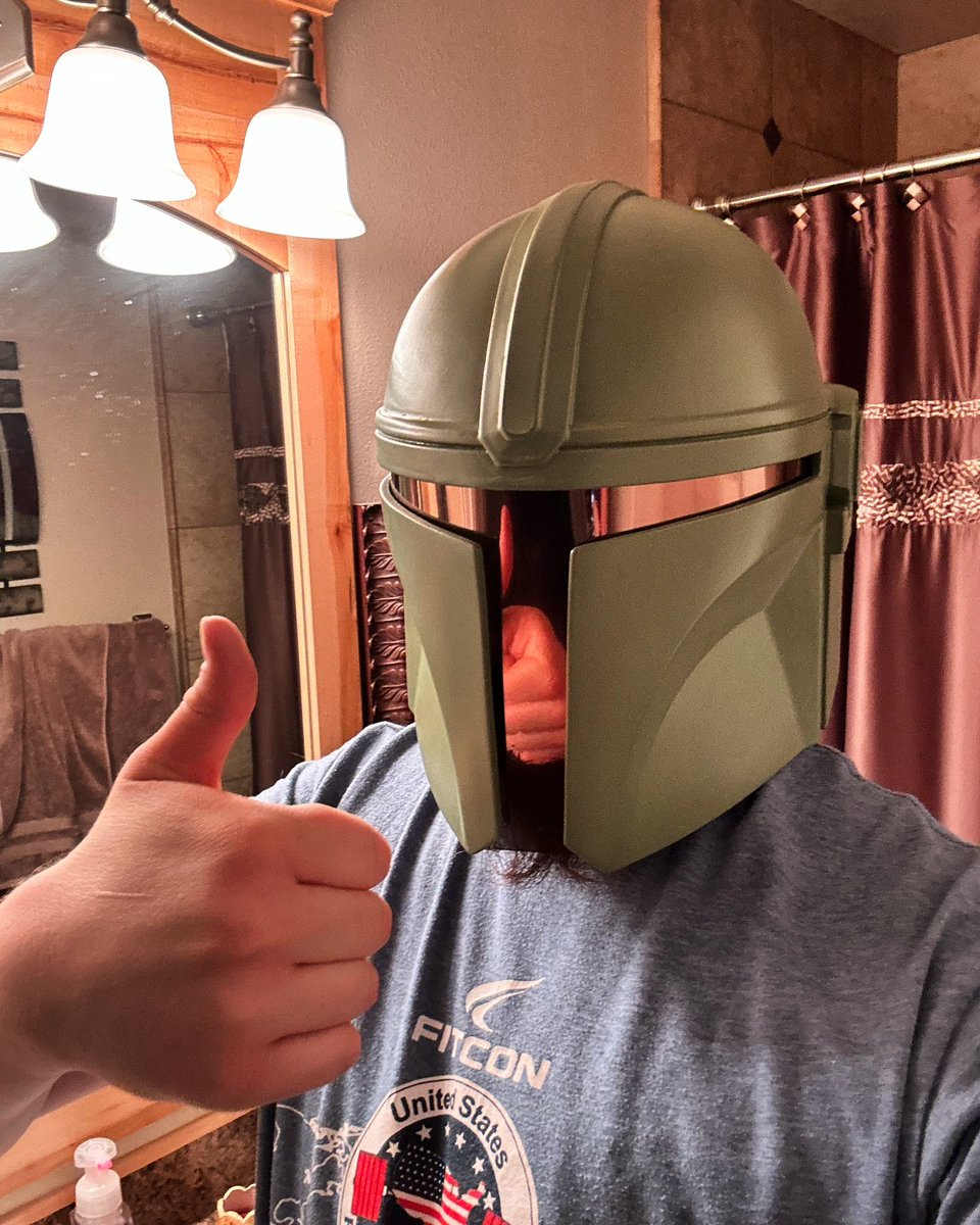 Snakeriver3D's tweet photo. Mando helmet is done https://t.co/LT4trsw4VC