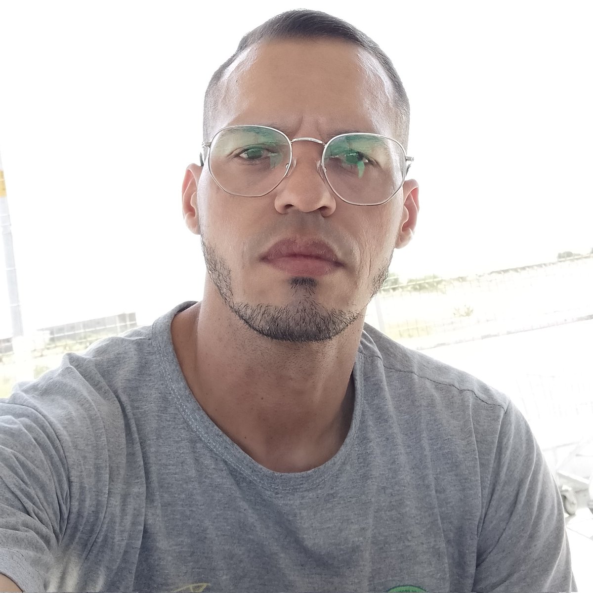 RicarduFerrera's tweet image. #NewProfilePic