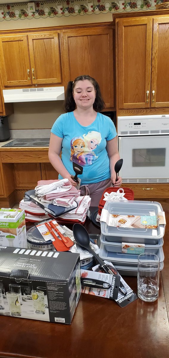😊👍  Thanks to APS for the grant to help us update several items in our life skills kitchen &amp; add new items.  Today a noon meal was prepared &amp; a student made a food item for her final project.   We appreciate the support! #aurorahuskies
<a href="/AuroraHuskies/">Aurora Huskies</a> <a href="/APS4rfoundation/">Aurora Public Schools Foundation</a>