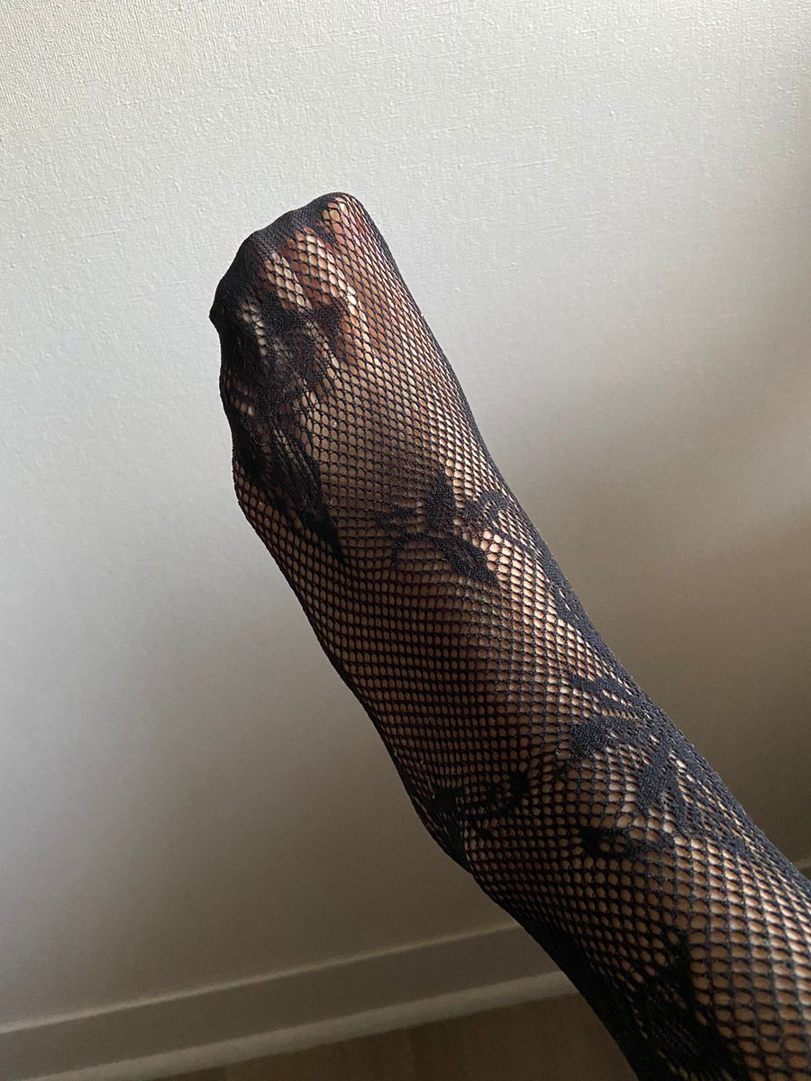 sofeet01's tweet photo. estoy un poco traviesa🤭🔥 por qué no hablamos un rato? 😏 like y hablame no seas timido 🥴

#feet #feetfethish #PiesBonitos #feet_lover #feetpicsforsales #fethish #piesfemeninos #pieshermosos #piesfemeninos #piesDescalzos #feetmodels #feetgirls #feetcontent https://t.co/FvvvVDryAk