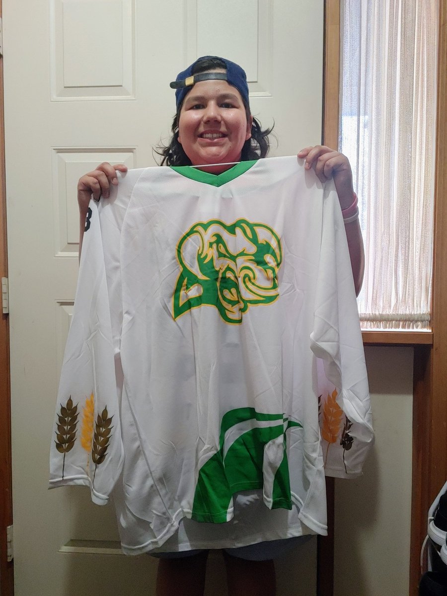 Big shout out to <a href="/colbyjoseph7/">Colby Joseph</a> <a href="/MinotauroHockey/">Minot Minotauros</a> <a href="/NAHLHockey/">NAHL</a> This great young fella sent the boys this awesome hockey jersey 🏒 Very thankful 🙏 Best of luck with your future hockey career and have a great summer 🌞 #BullsClub 🐂 #hockeyfamily ♥️ #worldwide 🌎 #HockeyIsLife 🙌
