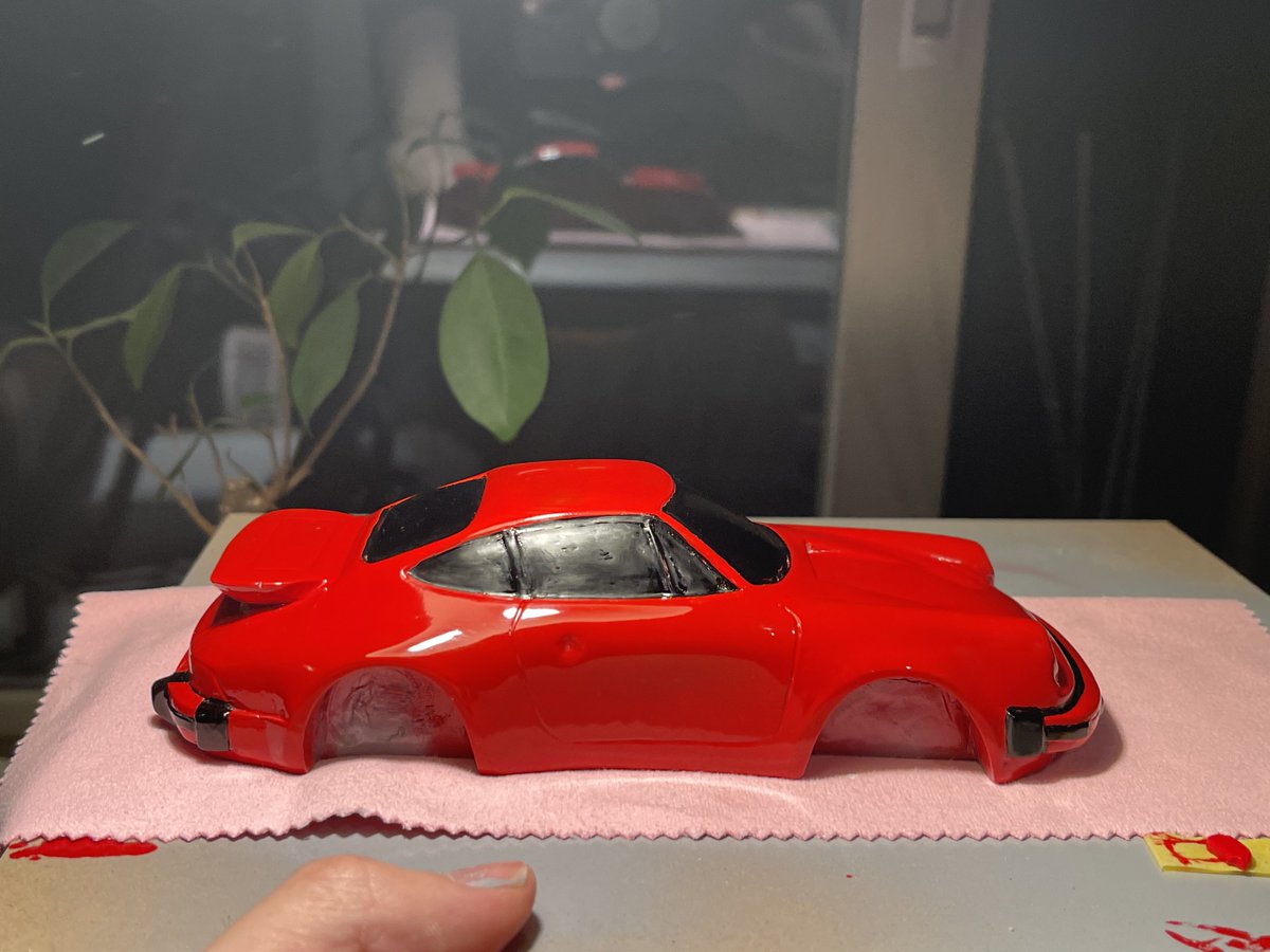 石粉粘土でミニカー(Porsche911 930turbo)制作。7日目