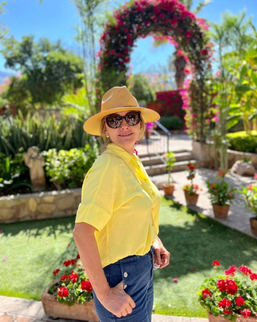 KarlaCastroFit's tweet photo. 💛 #felizdiadelasmadres Especialmente a mi mamá, mi amiga, mi confidente y mi cómplice… 🌻
.
.
.
.
.
#karlavivefit💚 #happyday #happymothersday #love #loveday #family #blessed https://t.co/Z08kWKO9yH https://t.co/ARKJyC0qvz