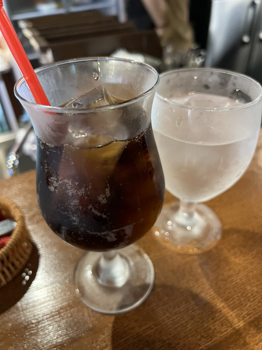 basara721's tweet photo. お昼ごはん
蒲田西口の #REGARIO さんへ2度目の来店。
速攻でハンドルネームと顔バレした(笑)
リゾット食べたいけど、どっちもオススメなのは当たり前で(^-^;💦
今回はスタンダードと教えて貰ったチーズのリゾットをいただきました。
チーズの旨味が濃い強い美味い!
あっという間に食べ終え〜 https://t.co/FO3VPmK9sG