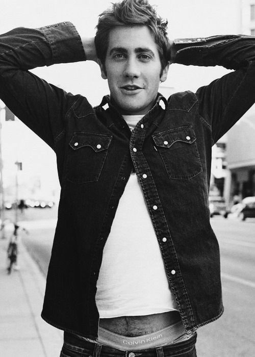 gyllenhaalbf's tweet image. i want to lick his entire body lord almighty