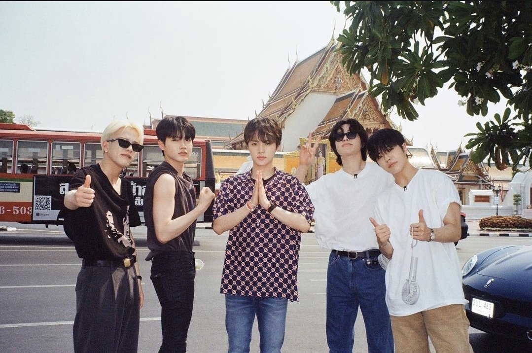 trsrupdates's tweet photo. [yg_treasure_official] Instagram Post 230511

[TREASURE WORLD MAP] EP.12 BANGKOK BEHIND PHOTO

#TREASURE #트레저 #トレジャー  @treasuremembers https://t.co/SHL6KzqmKj
