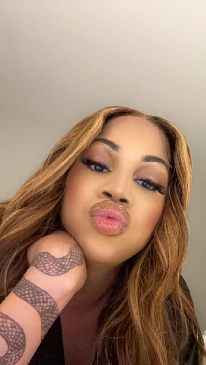 Kylie TS 🏳️🌈 on Twitter "Miss me? 😘"