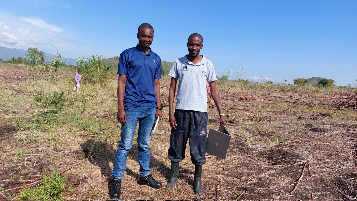 lucas_olewe's tweet photo. Changing the perception.
One must not look malnourished, dirty, tired, and wear wrinkled face to be a #farmer. In fact, expect this generation of farmers to be very learned and very informed, drive big cars, travel the world, and be philanthropists. 
Make farming beautiful
#Youth https://t.co/pjGHGnPZ4p