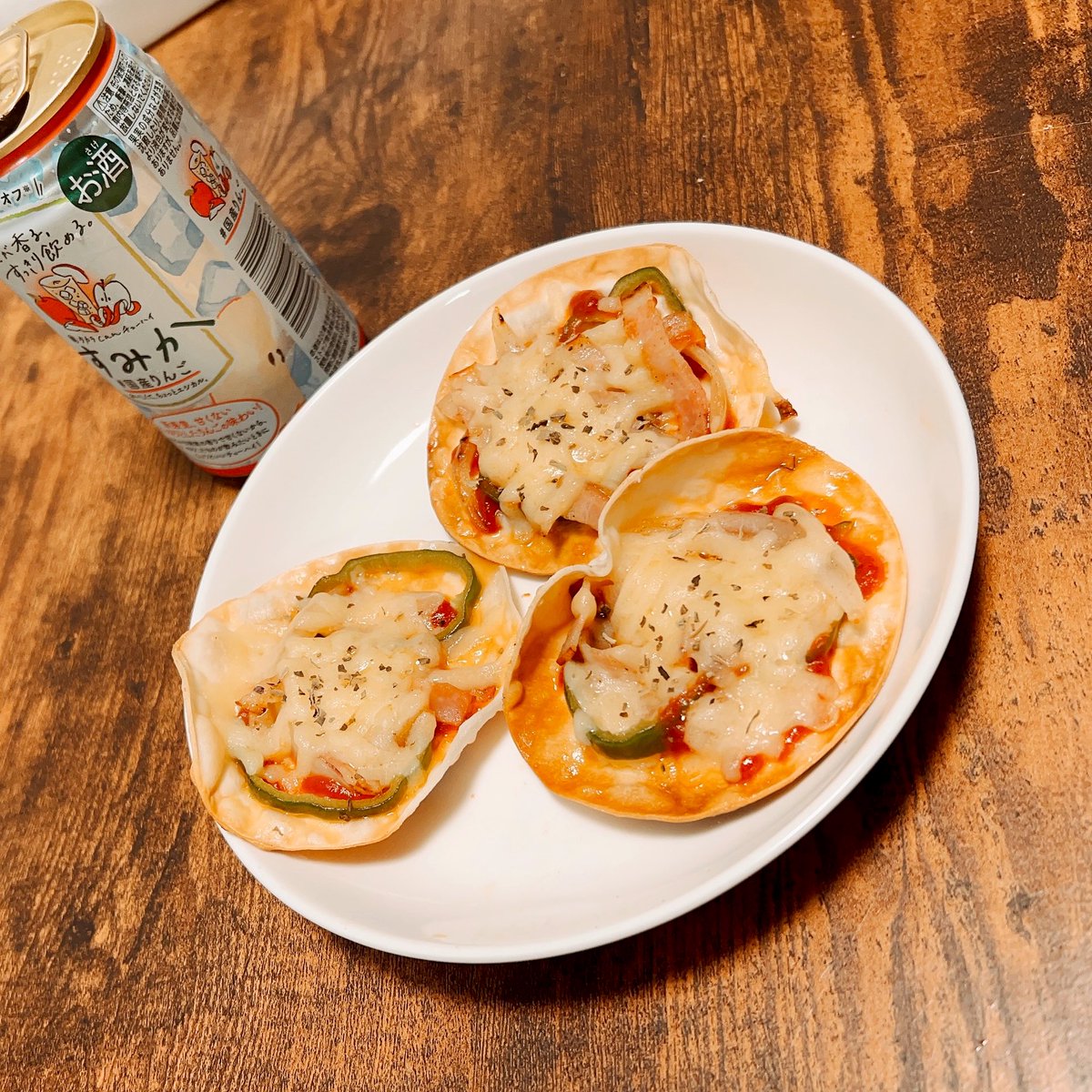 GPX_OandO's tweet photo. こんにちは！れんです

この間深夜にどうしてもピザが食べたくなって餃子の皮でつくってみました🍕✨

クリスピー生地派なのでパリパリで美味でした〜🙌✨
よかったら是非お試しください✨

 #テアトルアカデミー
 #OandO
 #GPX 
 #れん💜 https://t.co/W3QT1LFgxH