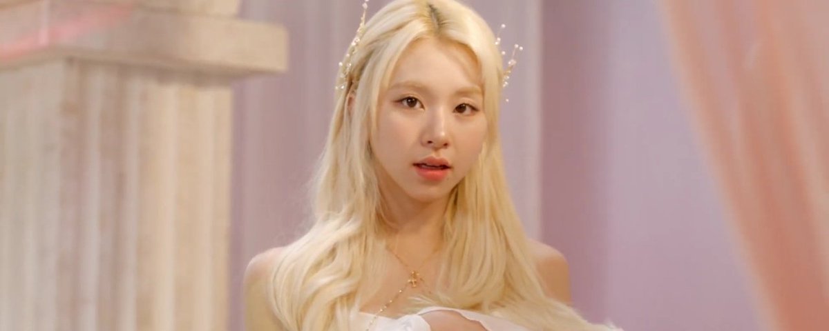 chaeyoung pics tweet media