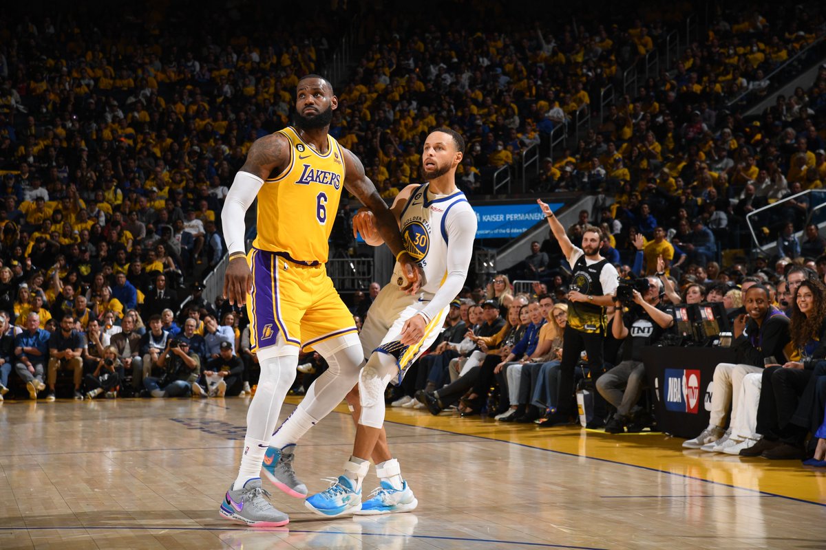 WHO’S WINNING GAME 5?

Lakers/Warriors 2nd half starts NOW on @NBAonTNT