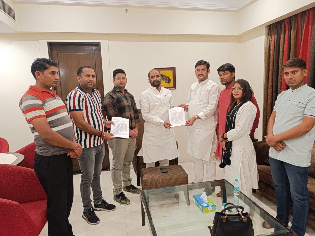 सैनी माली कुशवाह आरक्षण को लेकर प्रतिनिधि मण्डल मिला राष्ट्रीय पिछड़ा आयोग अध्यक्ष, हंसराज गंगाराम अहीर से, अध्यक्ष ने सात दिन मे राजस्थान पिछड़ा आयोग से रिपोर्ट मांगने का दिलाया भरोषा, कहा आरक्षण देना और वर्गीकरण का काम राज्य सरकार के हाथ मे, <a href="/ashokgehlot51/">Ashok Gehlot</a> <a href="/ahir_hansraj/">Hansraj Ahir</a> <a href="/RajCMO/">CMO Rajasthan</a>