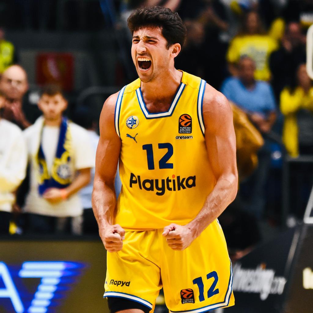 The less talked about success story: 6ft point guard, John DiBartolomeo, starred for D3 University of Rochester. Today he is the CAPTAIN of Maccabi Tel Aviv in Euroleague. Tired of the D1 or bust nonsense and of guys thinking they are above D3.

<a href="/D3Direct/">D3Direct</a> <a href="/TweetsbyCoachP/">William Payne</a>