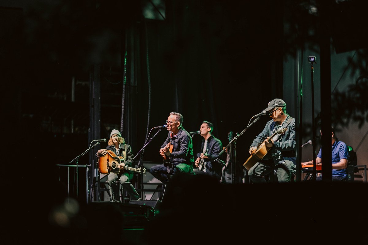 risingsunphl's tweet photo. Never miss a hometown show 🕊️ @singushomefest year 1 is in the books

📸 Alyssa Kriner

@hausedave @drivebytruckers @kittythefool @steadycraig @catbiteband @lydia_loveless @crossedkeysphl https://t.co/CumiRmj59j