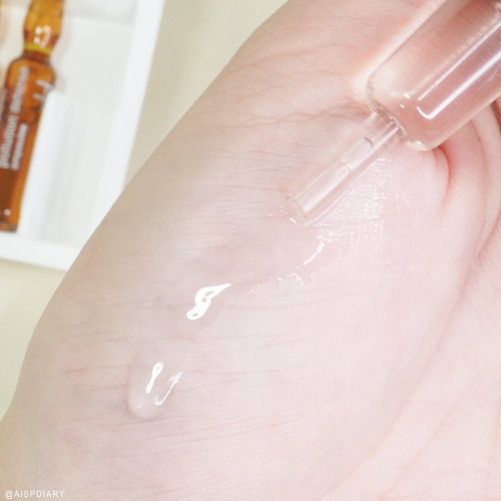 aispdiary's tweet photo. ถึงจะมีฝนบ้าง แต่ pm 2.5 ไม่หายไปเลย ตัวช่วยจาก @mesoestetic_th #pollutiondefense แอมพลูช่วยปกป้องผิวจากฝุ่น ควัน จากวิตามินบี 3 ที่ให้ผิวแข็งแรง เน้นใช้ตอนเช้า เพราะผิวต้องออกไปเผชิญโลก เนื้อใส บางเบา ทาปั๊บซึมปั๊บ 1 ขวด ทาได้ทั้งหน้าและคอ #แอมพลูกู้ผิว #mesoesteticthailand https://t.co/rwQSStTKjV